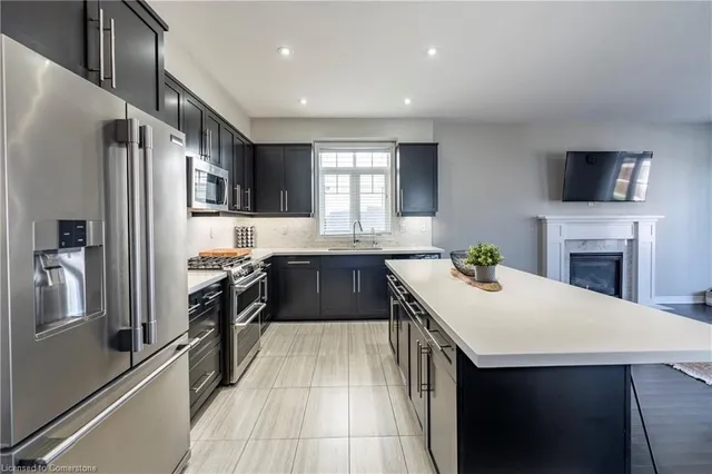 Additional property image - 219 Falconridge Dr