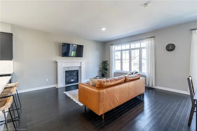 Additional property image - 219 Falconridge Dr