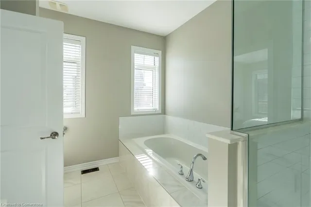 Additional property image - 219 Falconridge Dr