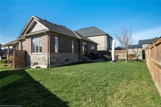 Additional property image - 219 Falconridge Dr