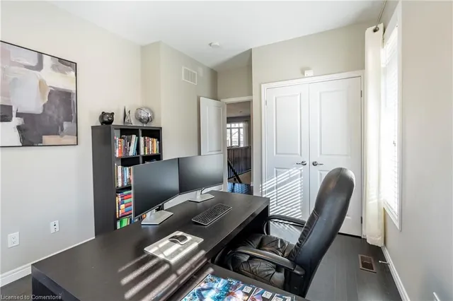 Additional property image - 219 Falconridge Dr