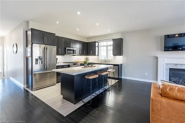 Additional property image - 219 Falconridge Dr