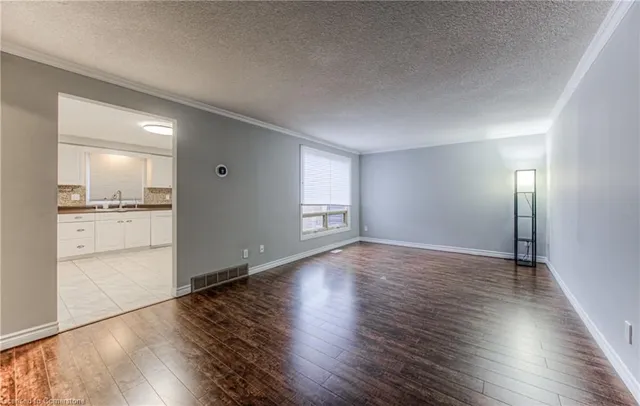 Additional property image - 28 Underhill Cres Unit 11