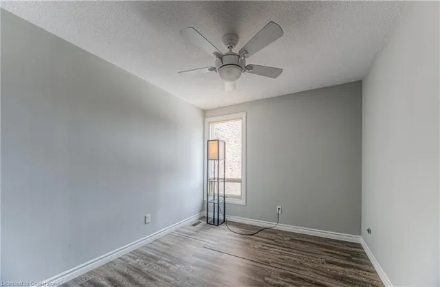 Additional property image - 28 Underhill Cres Unit 11
