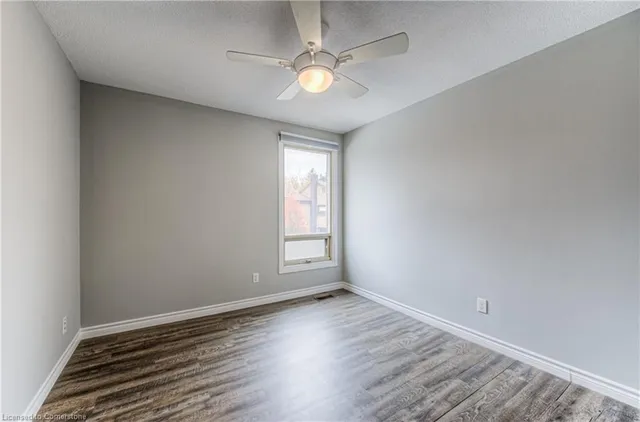 Additional property image - 28 Underhill Cres Unit 11