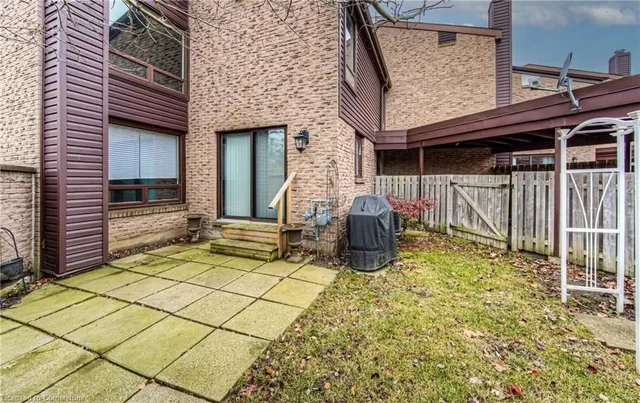 Additional property image - 28 Underhill Cres Unit 11