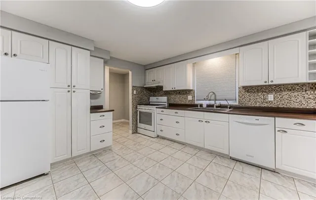 Additional property image - 28 Underhill Cres Unit 11