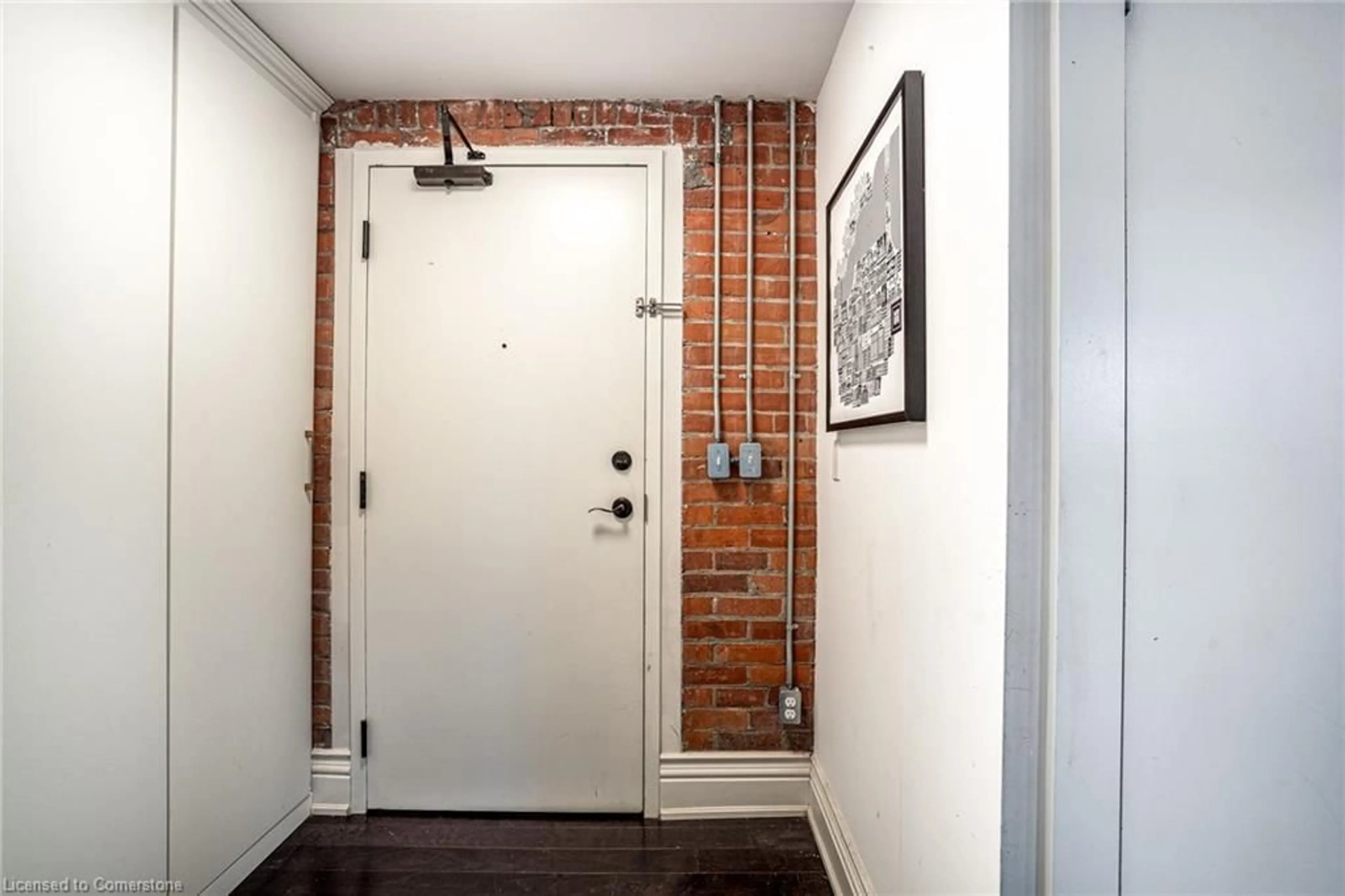 Indoor entryway, wood floors for 200 Stinson St #104, Hamilton Ontario L8N 4J5