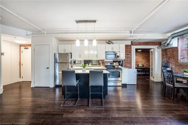 Additional property image - 200 Stinson St Unit 104