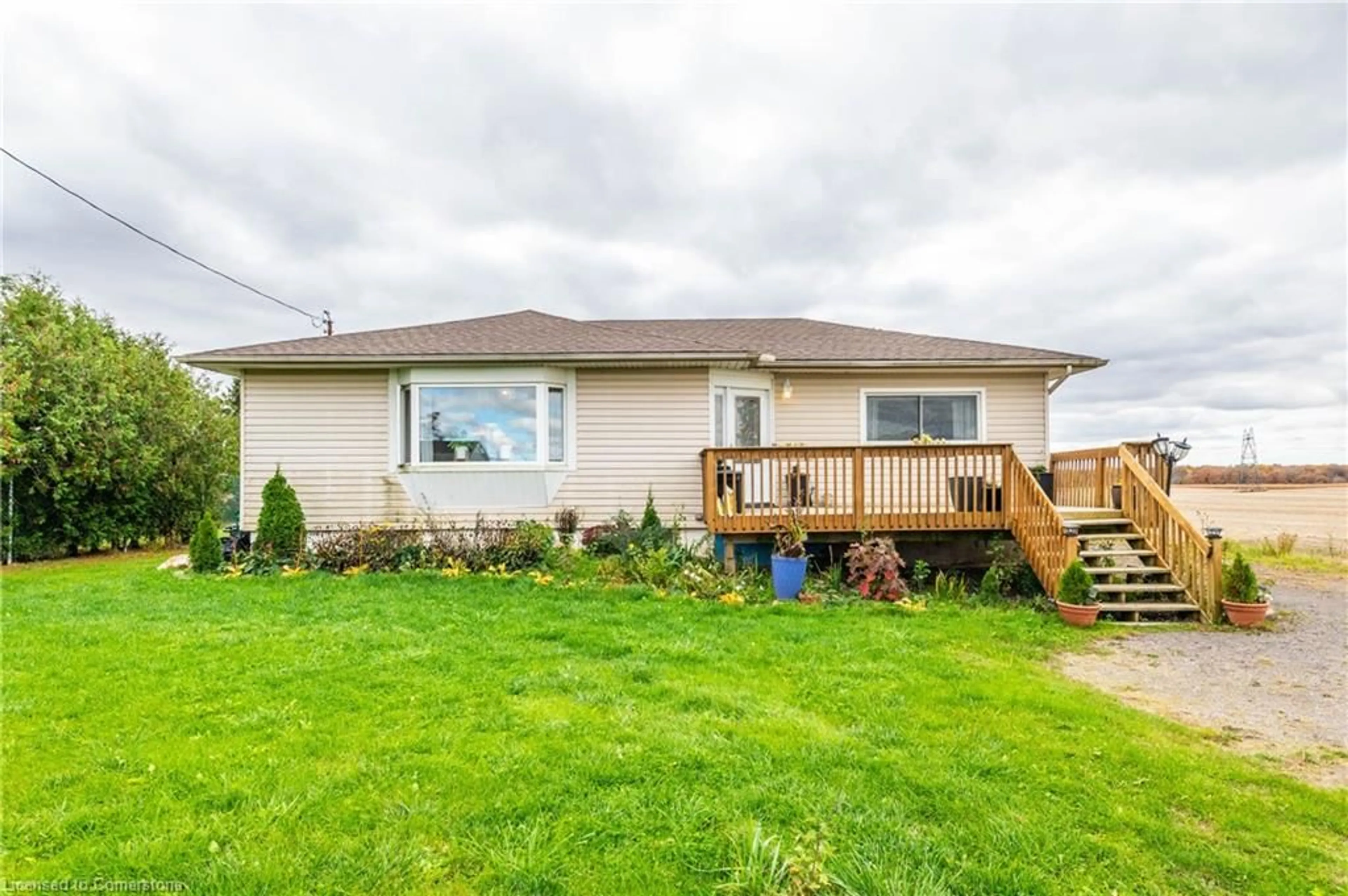 Frontside or backside of a home, cottage for 9382 Silver St, Caistor Centre Ontario L0R 1E0