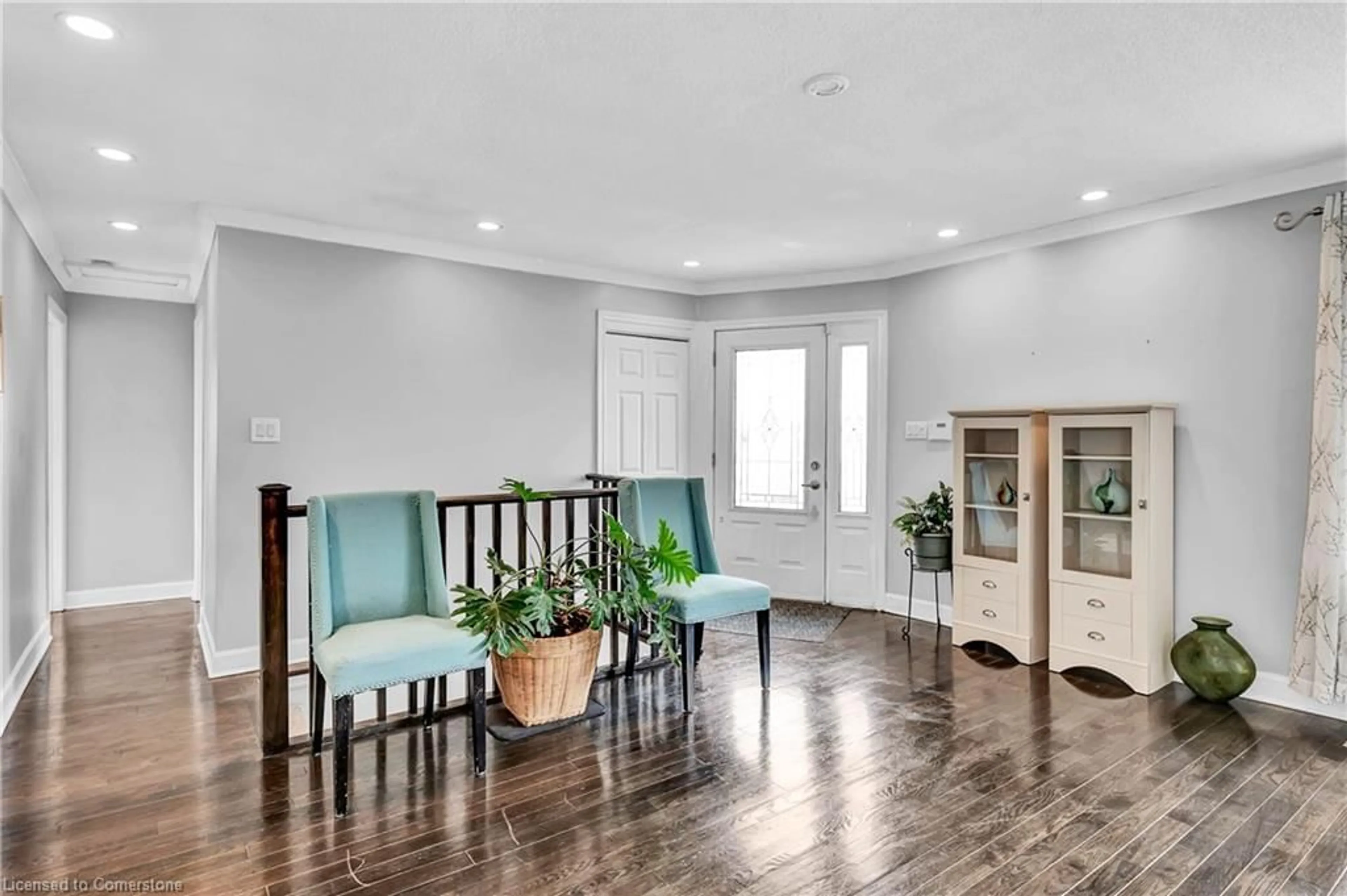 Indoor entryway, wood floors for 9382 Silver St, Caistor Centre Ontario L0R 1E0