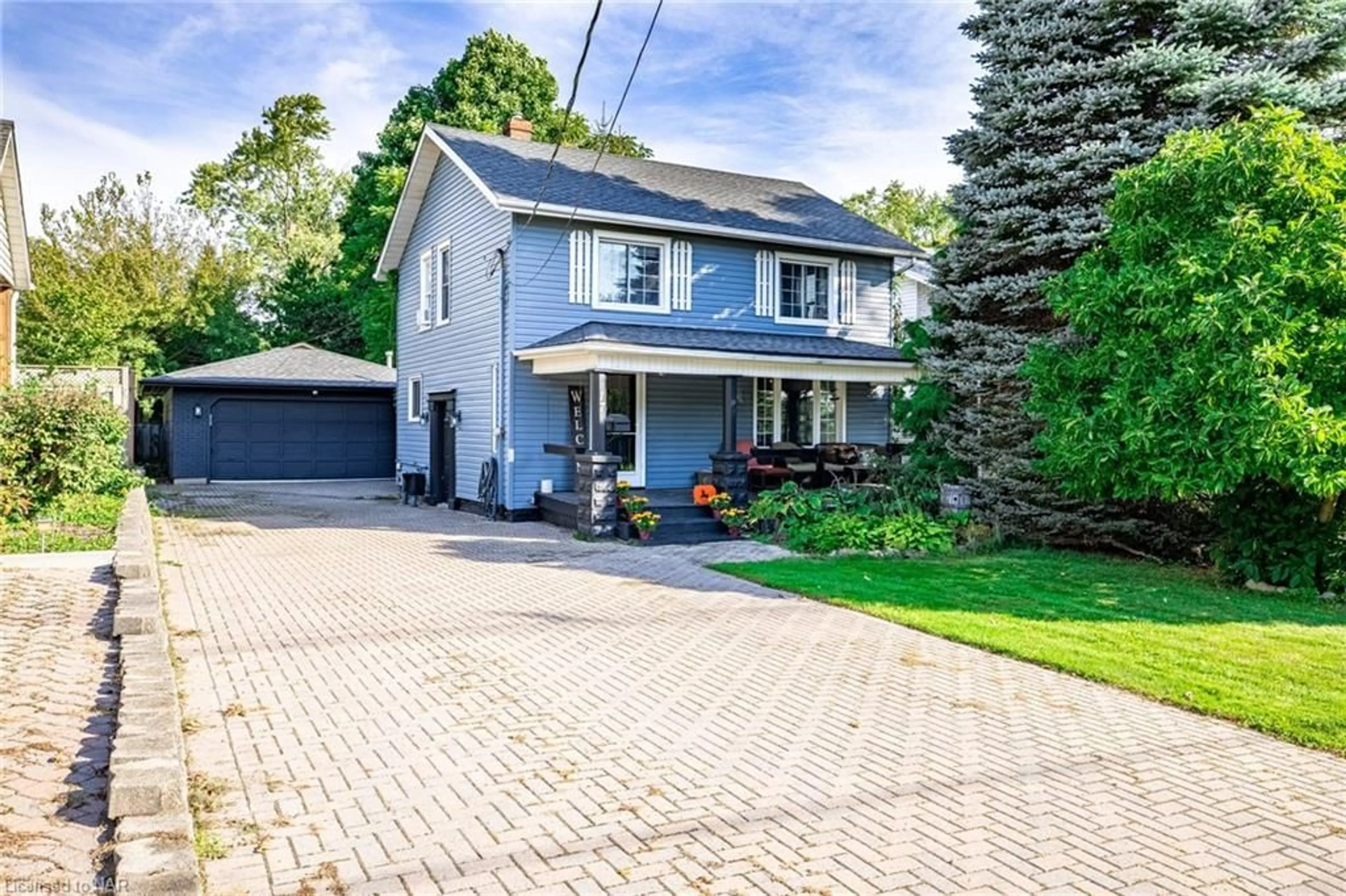 Frontside or backside of a home, cottage for 17 Port Robinson Rd, Pelham Ontario L0S 1E0