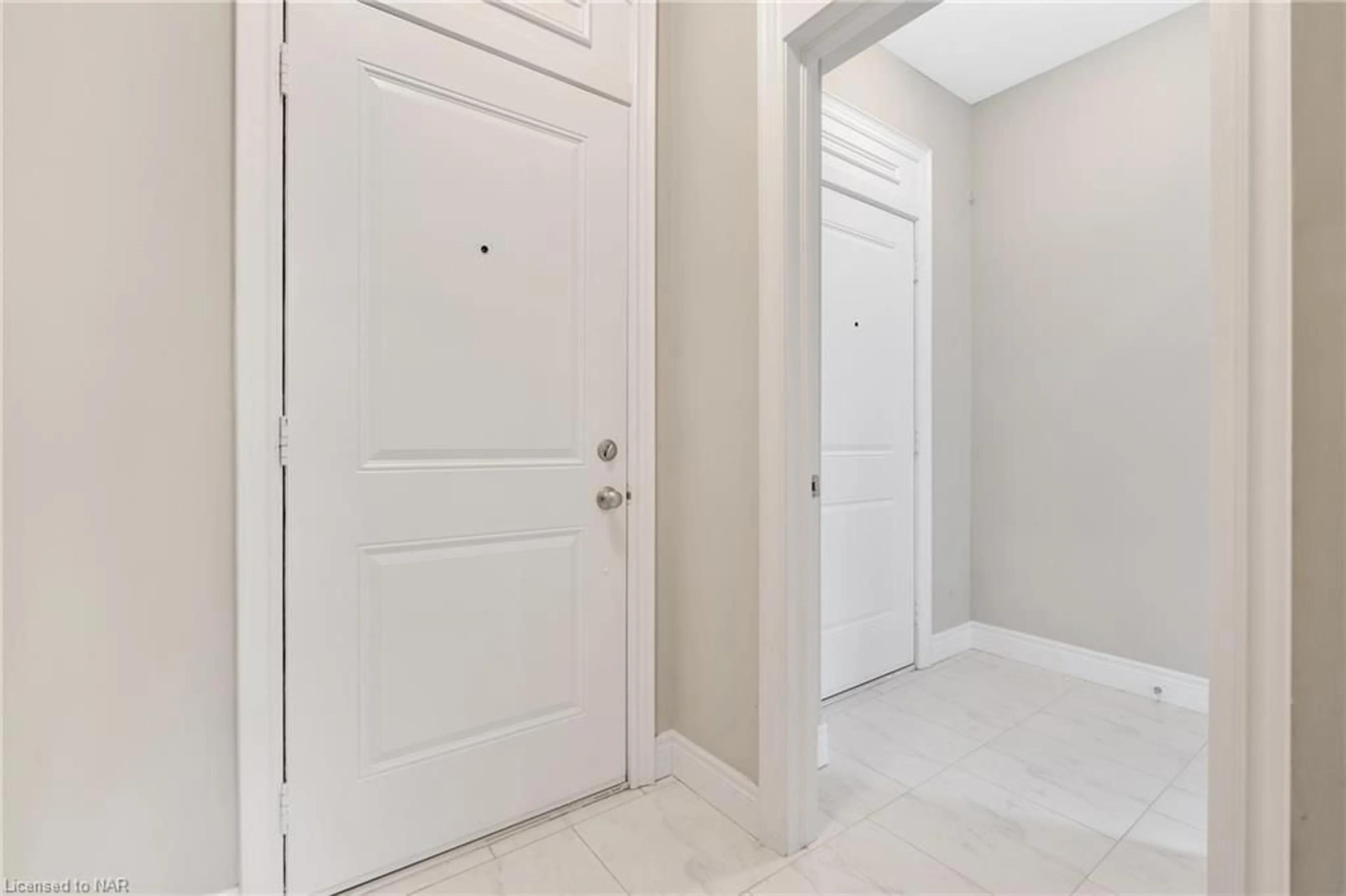 Indoor entryway, not visible floor for 3 Alayche Trail, Welland Ontario L3C 0J7