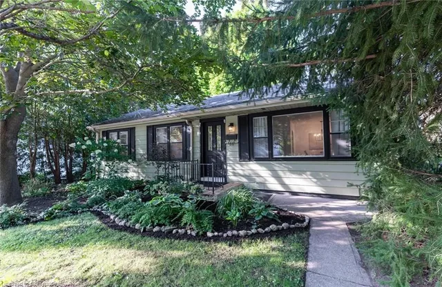 Additional property image - 31 Academy St