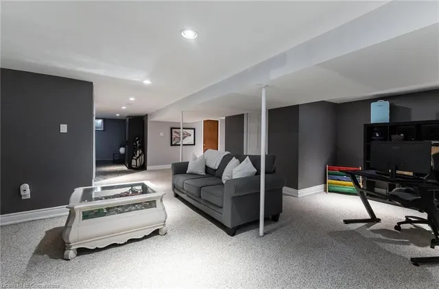 Additional property image - 31 Academy St