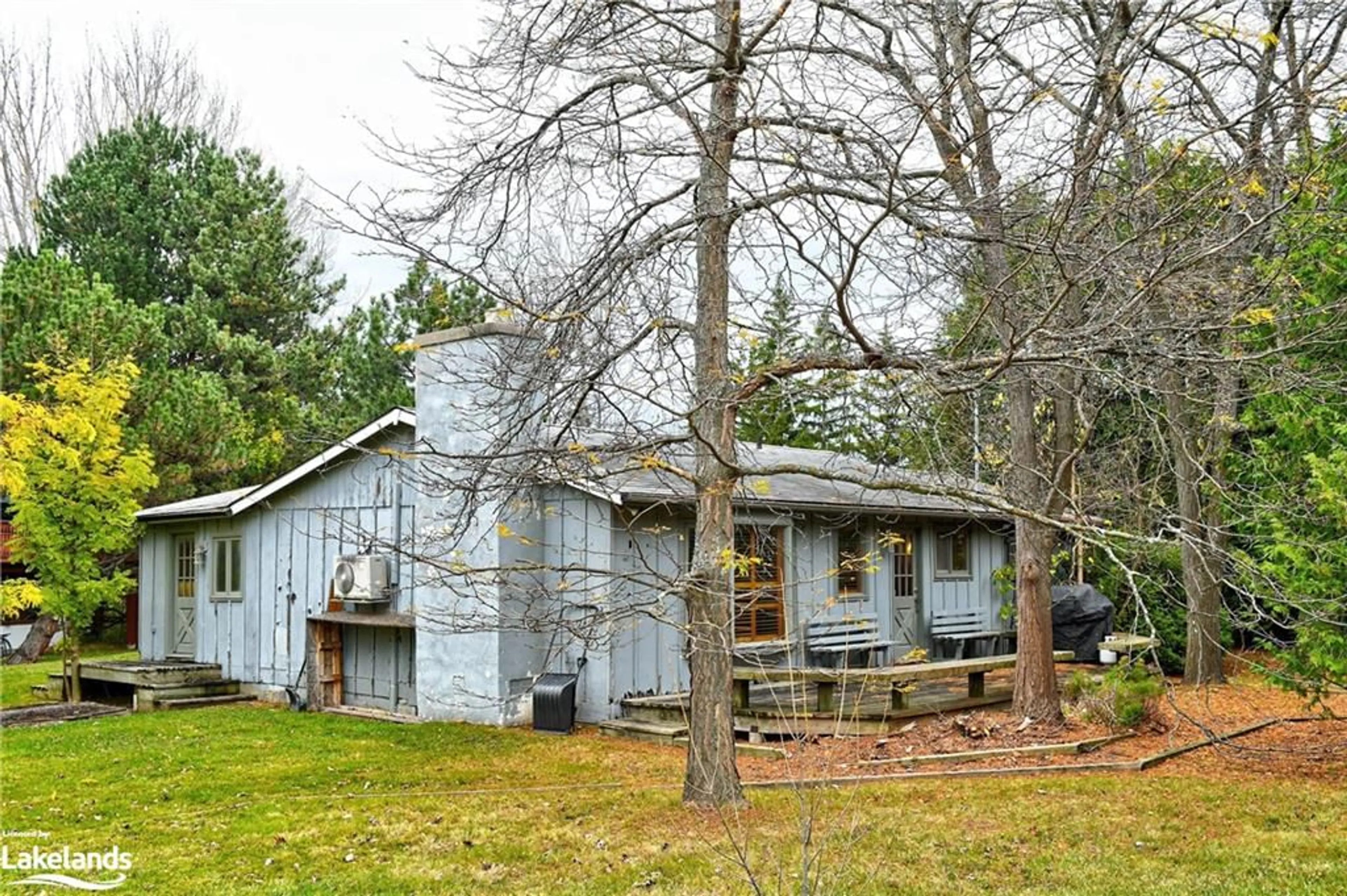 Frontside or backside of a home, cottage for 102 Wensley Dr #7, The Blue Mountains Ontario N0H 1J0