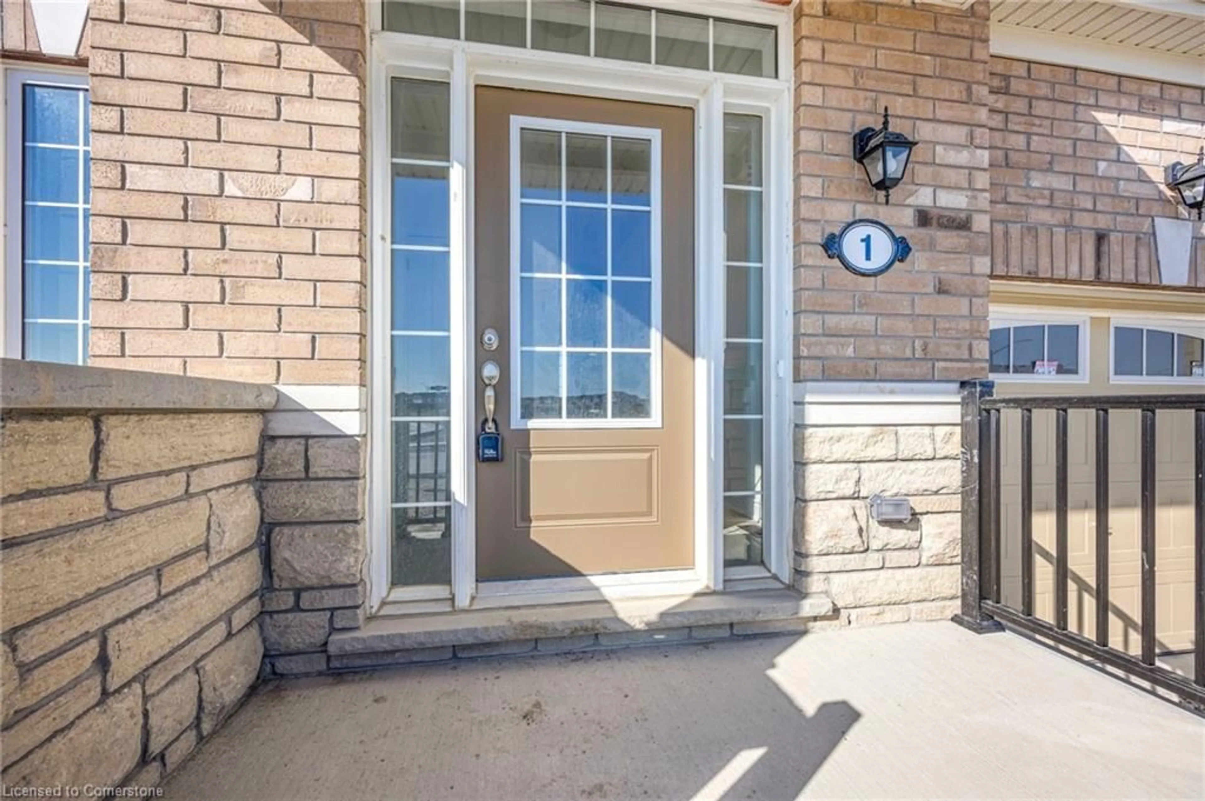 Indoor entryway, wood floors for 1 Mission St, Wasaga Beach Ontario L6Z 0L8