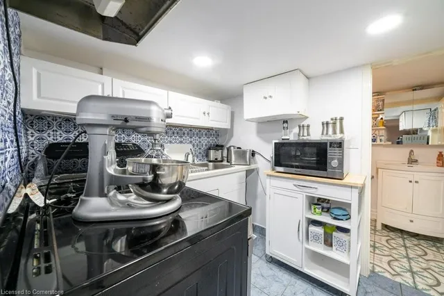 Additional property image - 13 Rolyat St