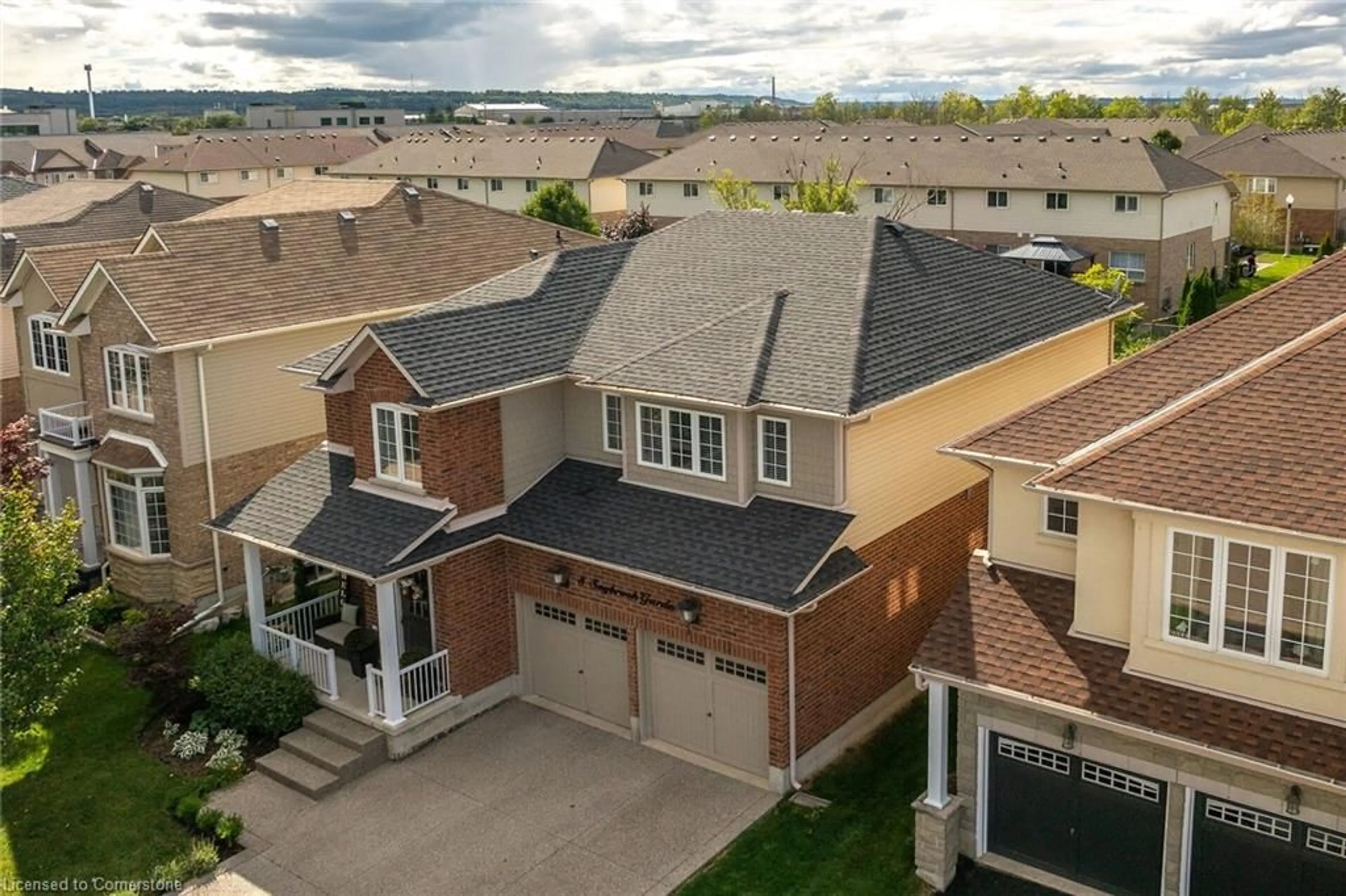 A pic from exterior of the house or condo, the street view for 8 Saybrook Gdns, Stoney Creek Ontario L8E 0B6