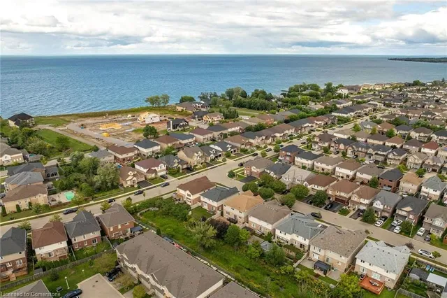 Additional property image - 8 Saybrook Gdns