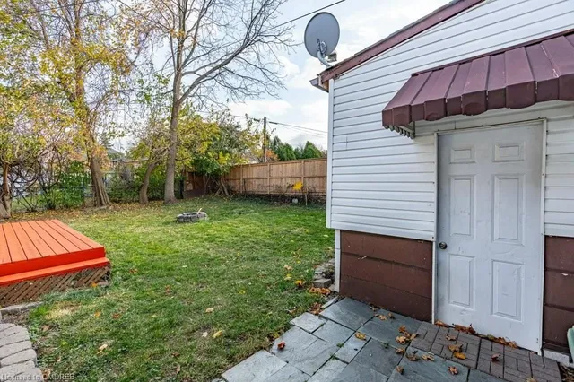 Additional property image - 937 Garth St