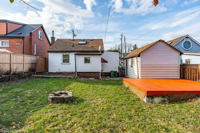 Additional property image - 937 Garth St