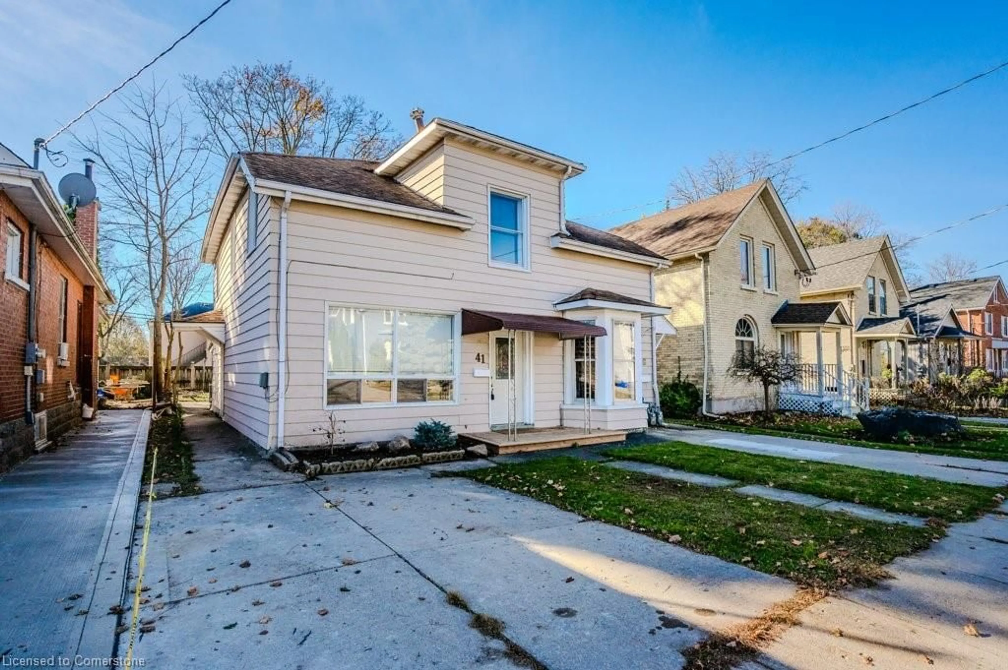 Frontside or backside of a home, the street view for 39-41 Mcnaughton St, Cambridge Ontario N1R 1Z2