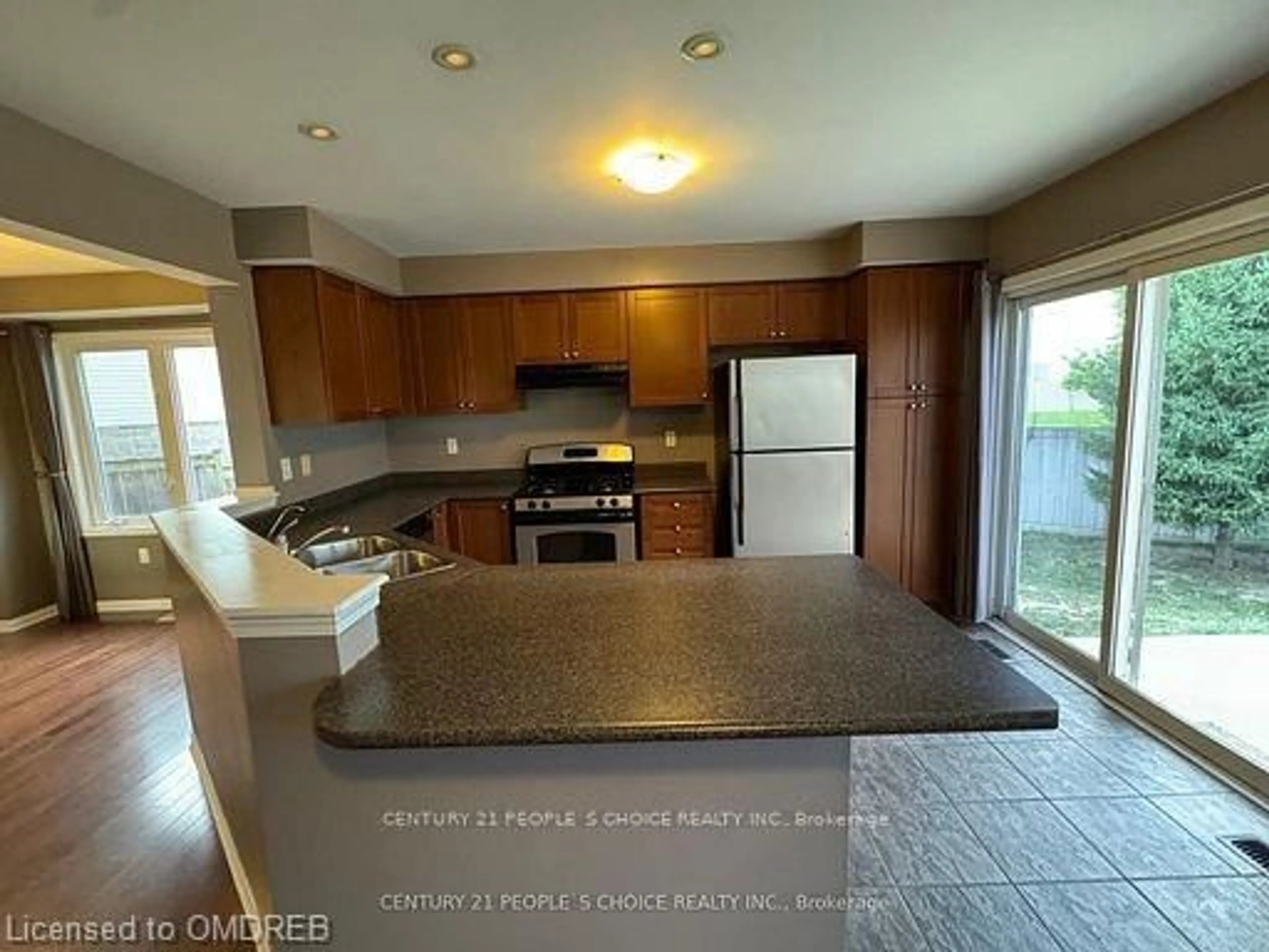 Open concept kitchen for 71 Garth Massey Dr #25, Cambridge Ontario N1T 2G8