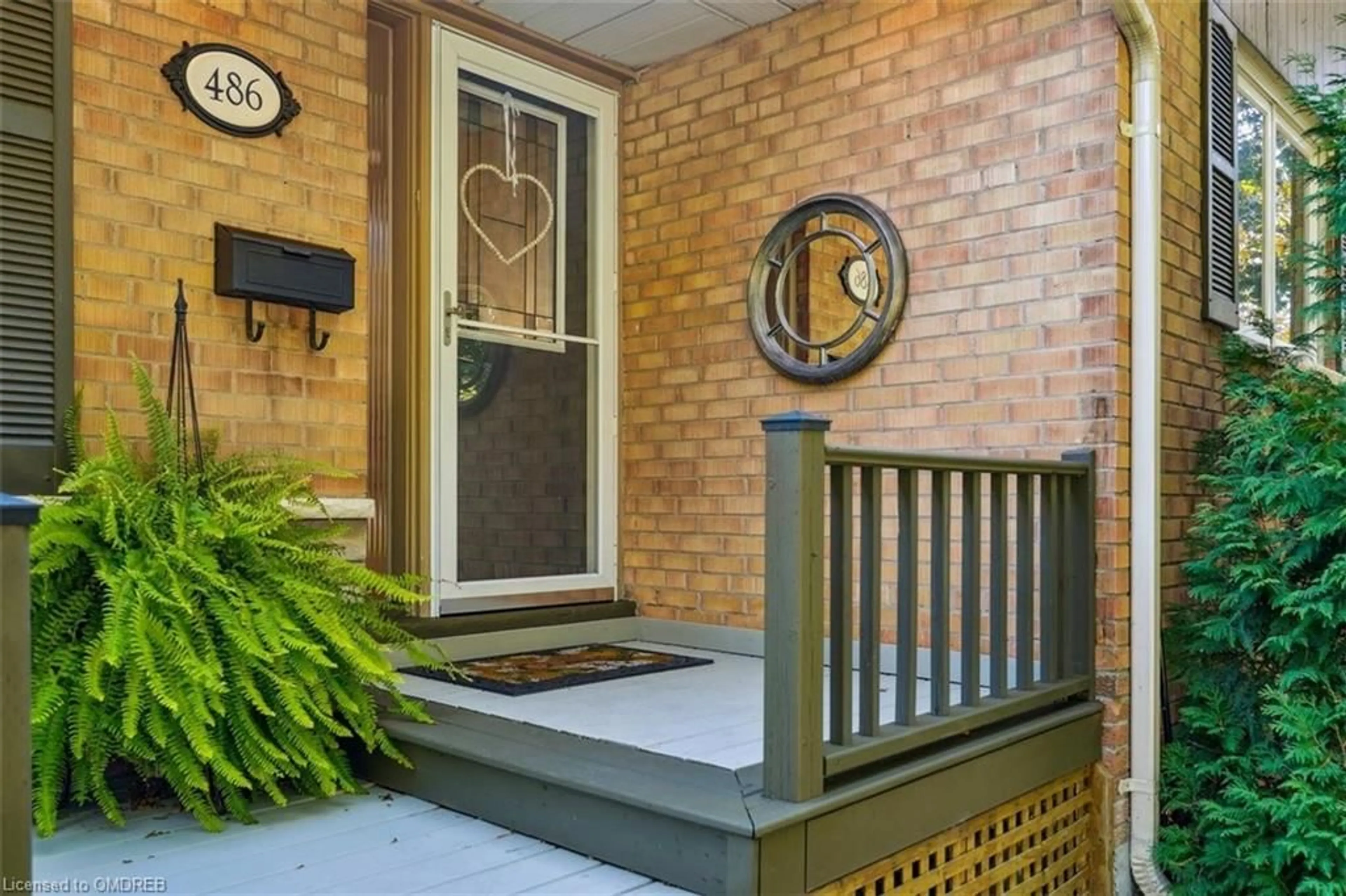 Indoor entryway, wood floors for 486 Lees Lane, Oakville Ontario L6L 4T2