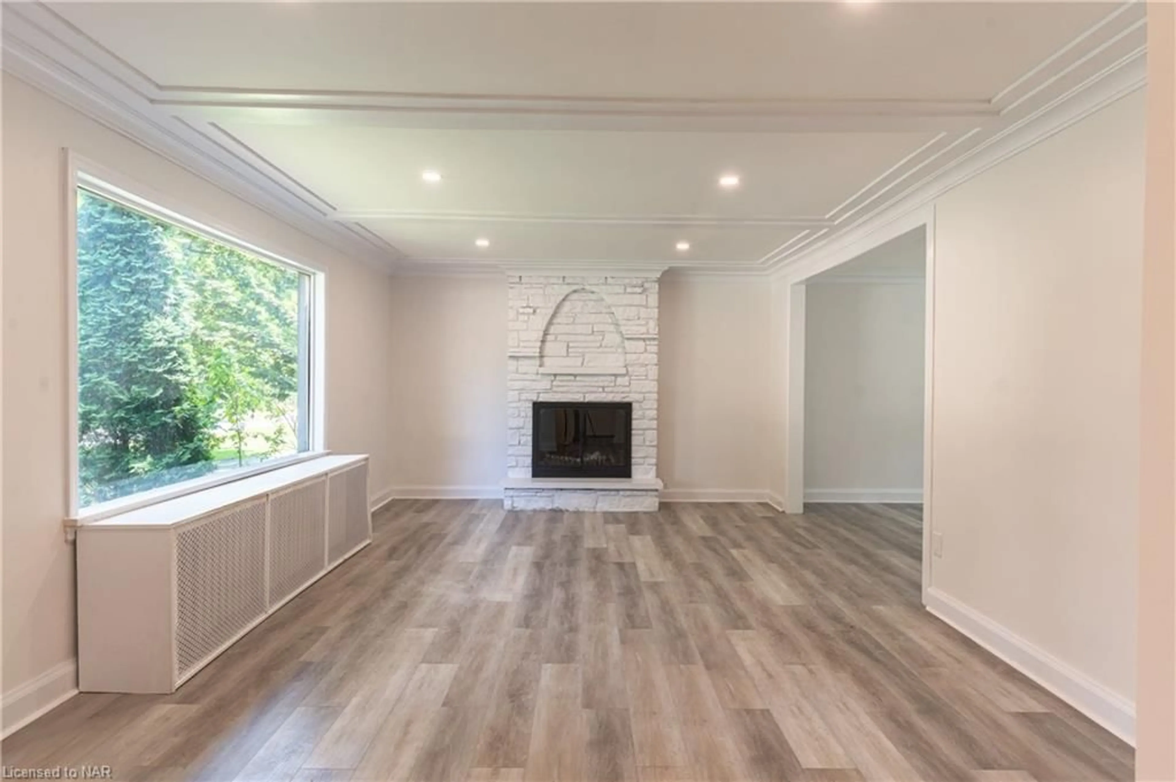 A pic of a room, wood floors for 1008 Haist St, Fonthill Ontario L0S 1E4