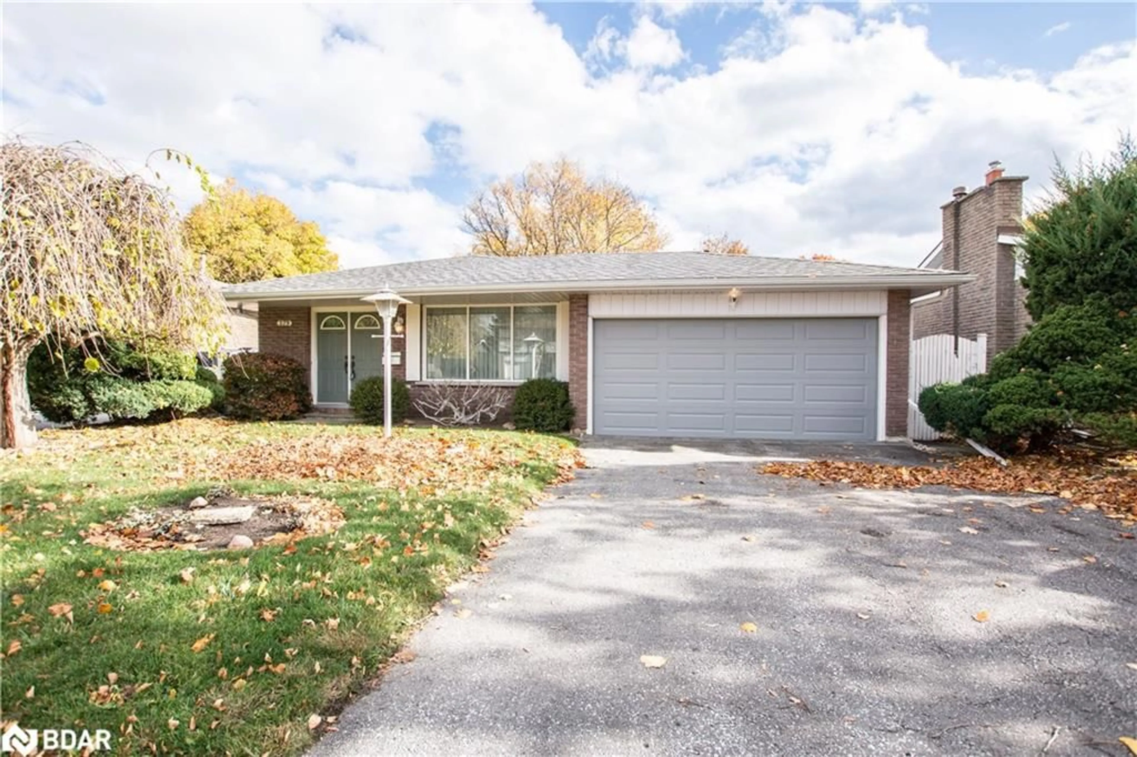 Frontside or backside of a home, the street view for 279 Cook St, Barrie Ontario L4M 4H7