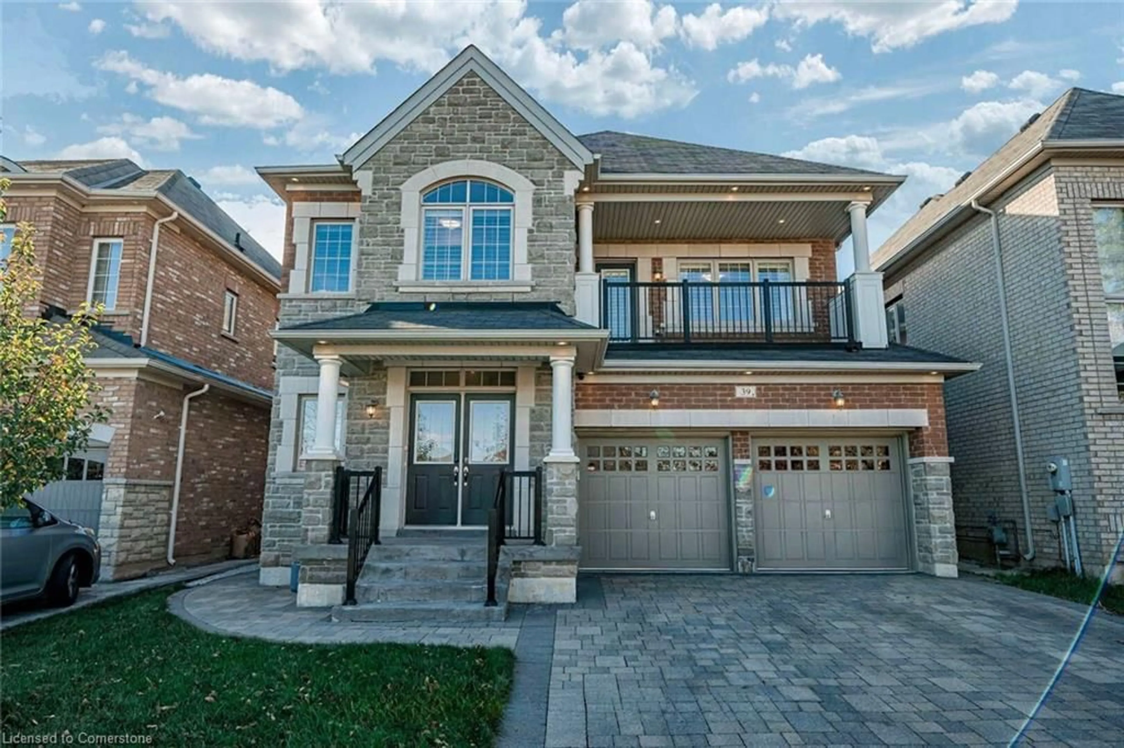 Home with brick exterior material for 39 Lampman Cres, Brampton Ontario L6X 3A3