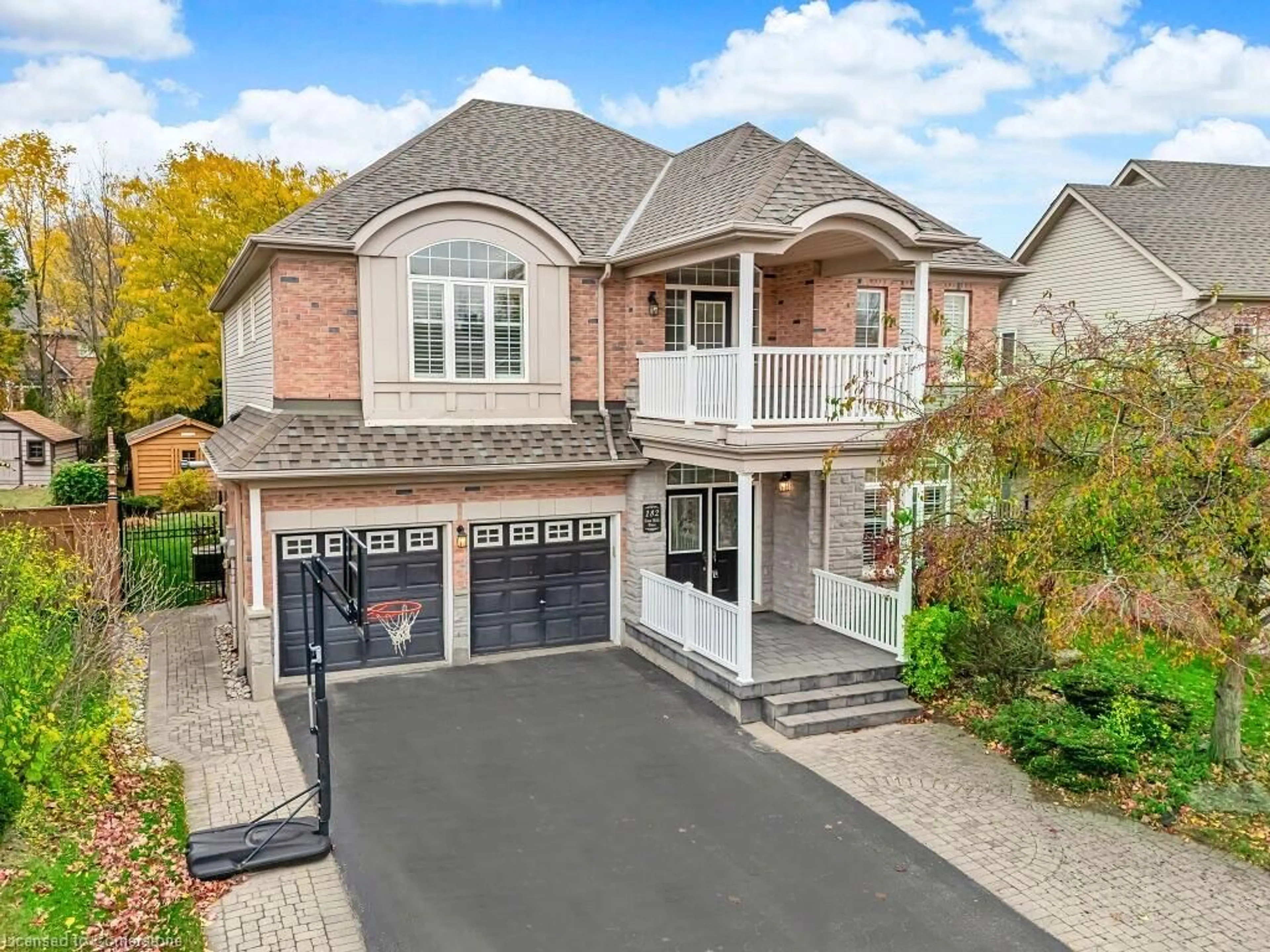 Home with brick exterior material for 182 Doon Mills Dr, Kitchener Ontario N2P 2S1