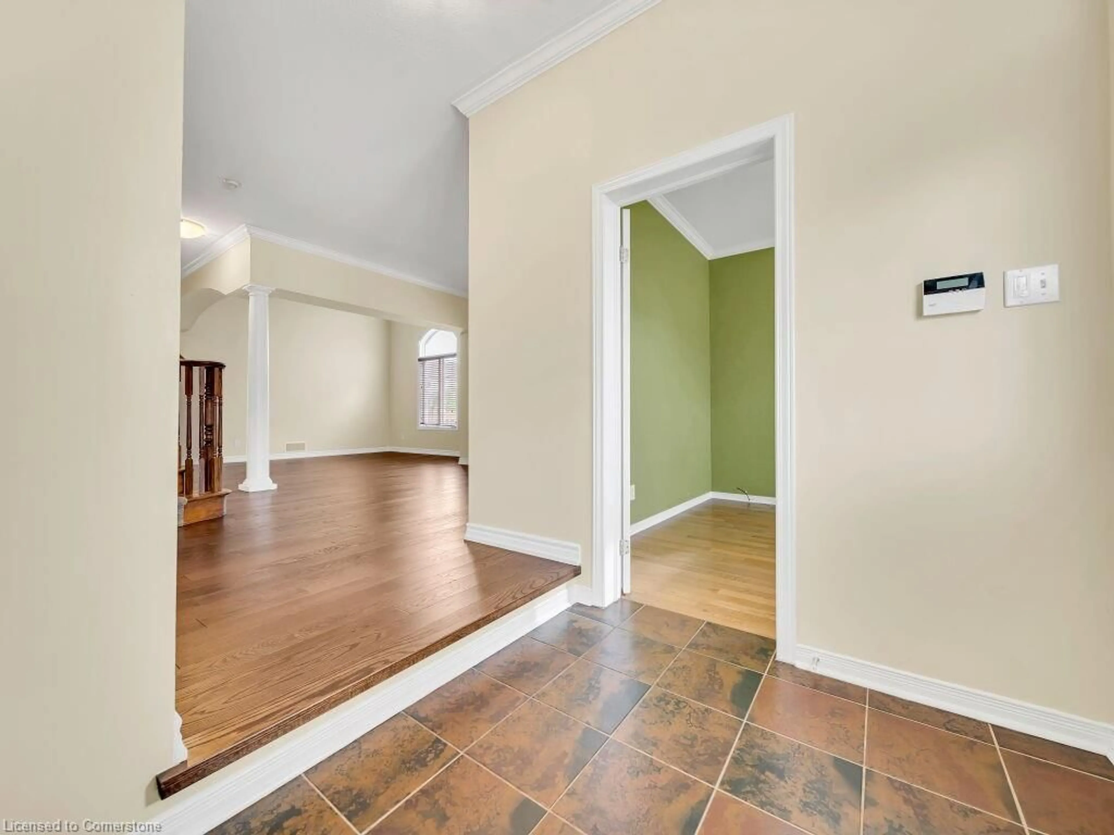 Indoor entryway, wood floors for 182 Doon Mills Dr, Kitchener Ontario N2P 2S1