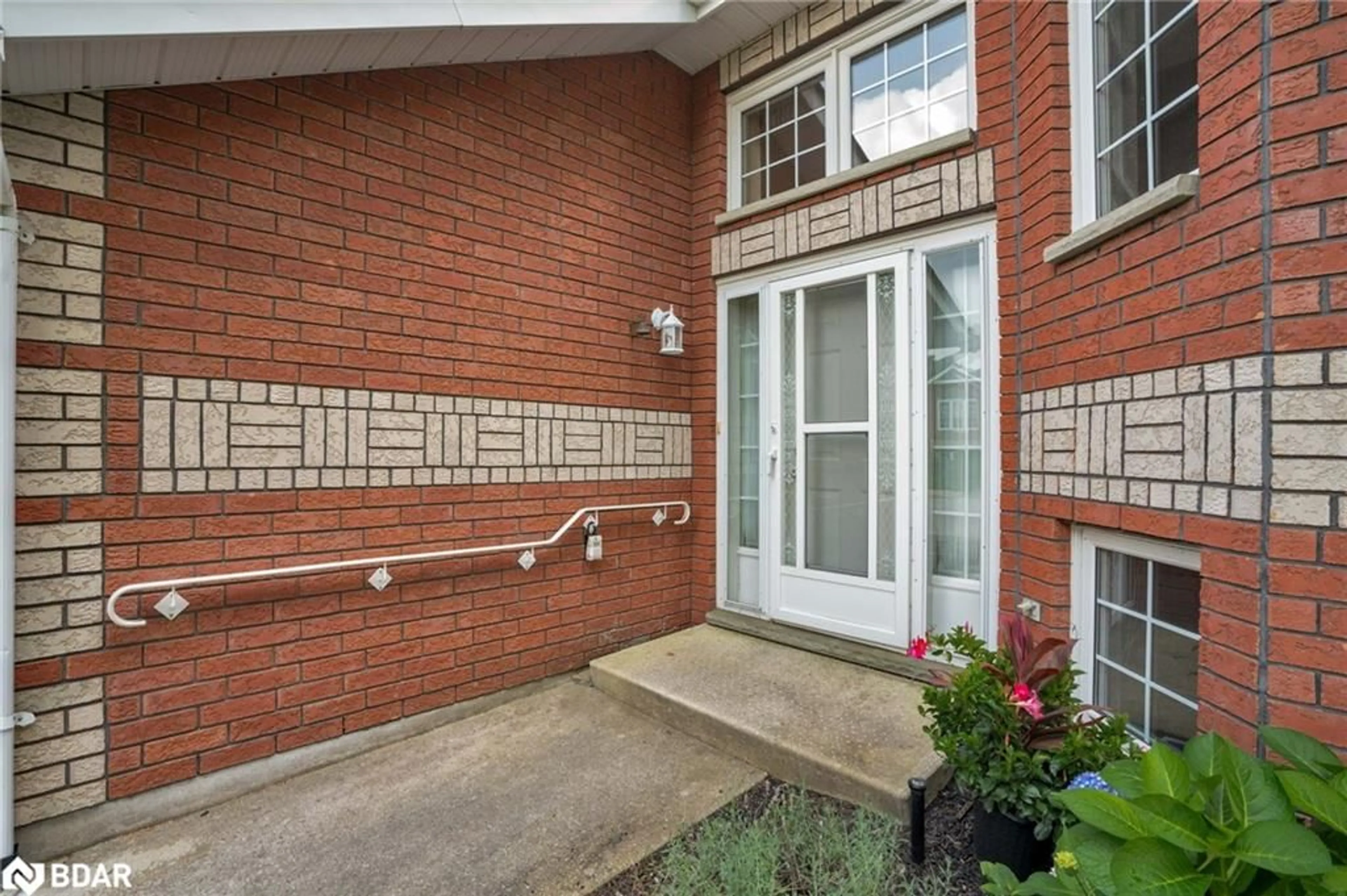 Indoor entryway, ceramic floors for 90 Thompsons Rd #9, Penetanguishene Ontario L9M 2H1