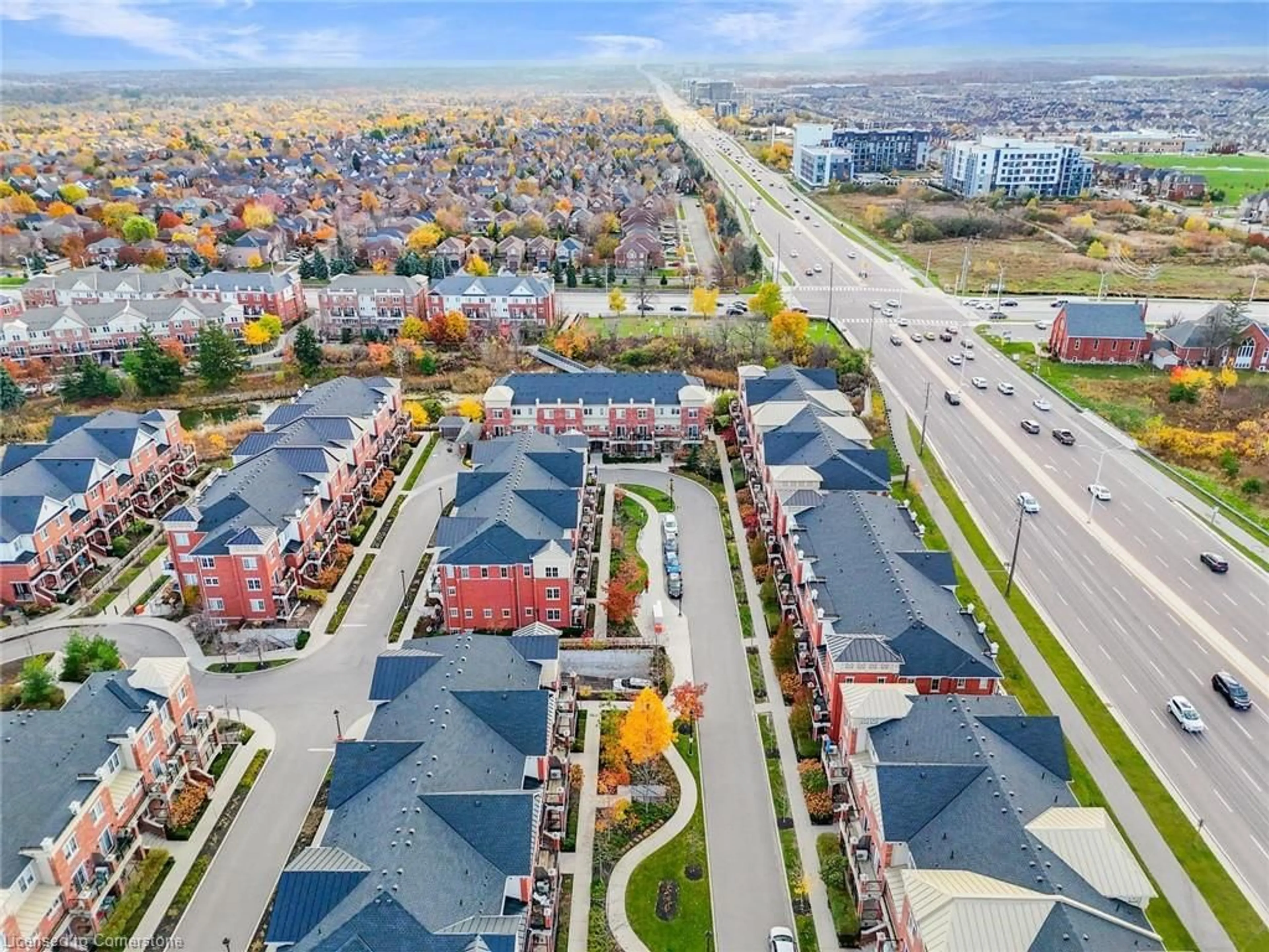 A pic from exterior of the house or condo, the street view for 2508 Post Road Rd #32, Oakville Ontario L6H 0K1