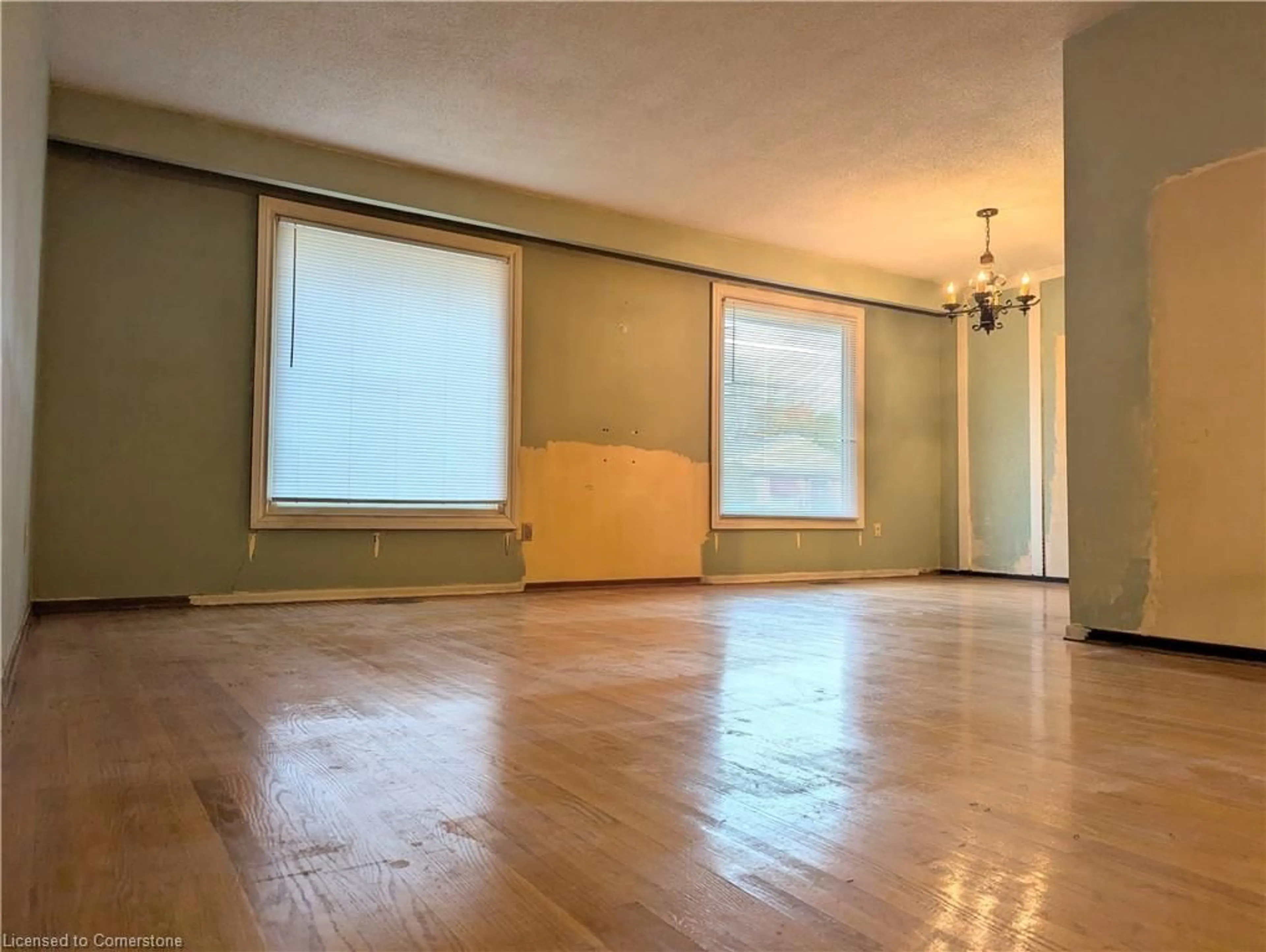 A pic of a room, wood floors for 67 Garrow Dr, Hamilton Ontario L9C 2X2