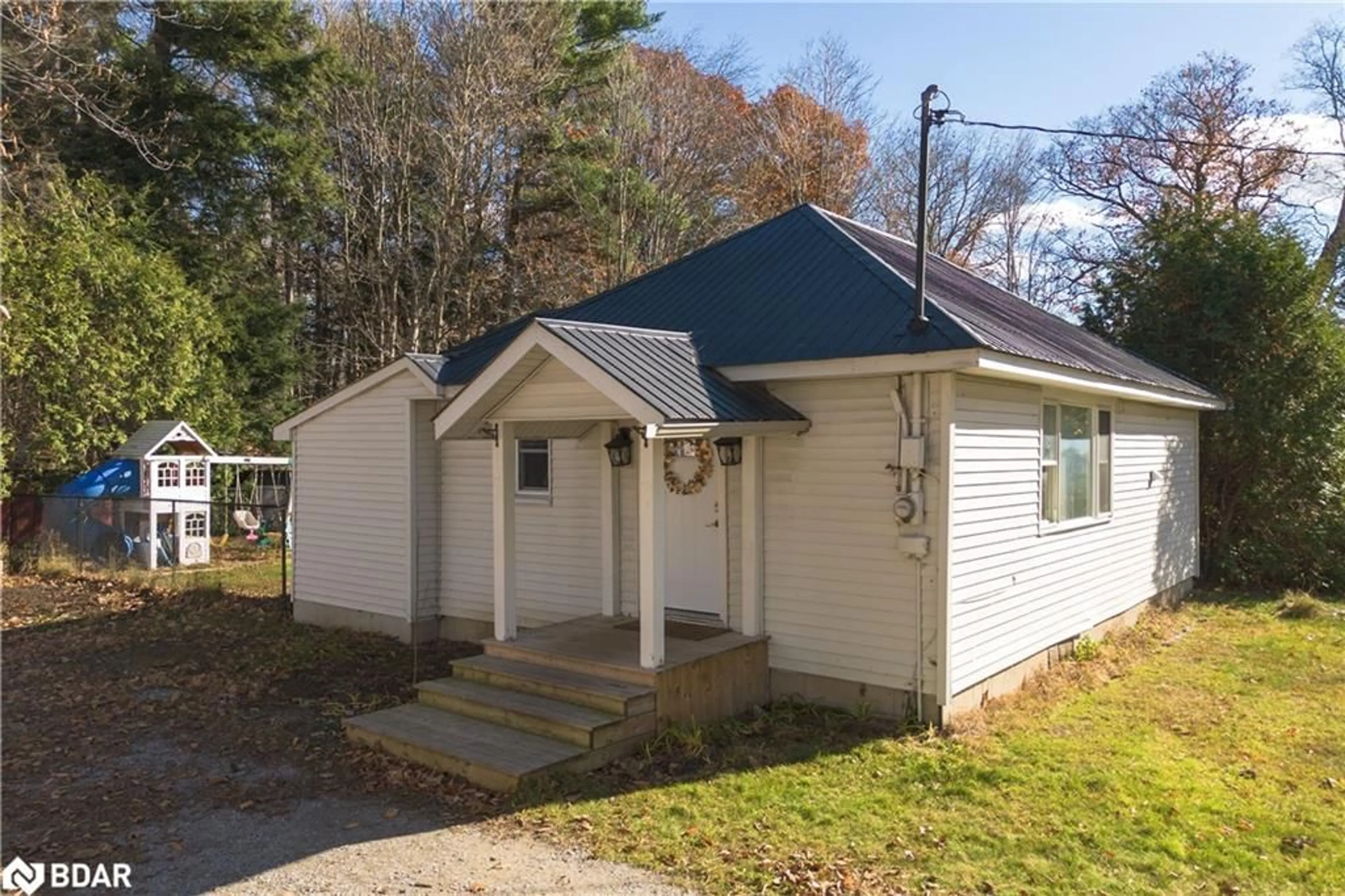 Frontside or backside of a home, cottage for 3123 Goldstein Rd, Washago Ontario L0K 2B0