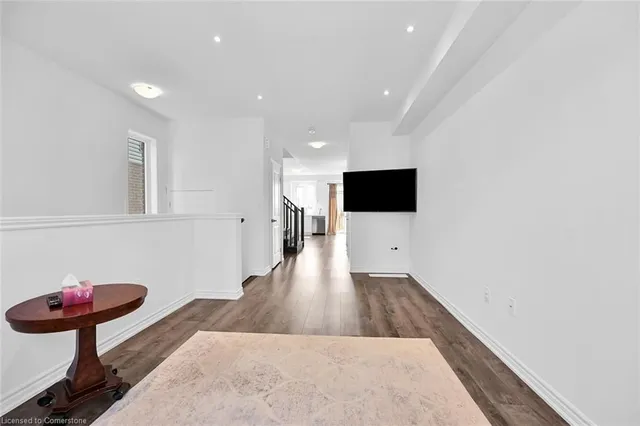 Additional property image - 61 Soho St Unit 42