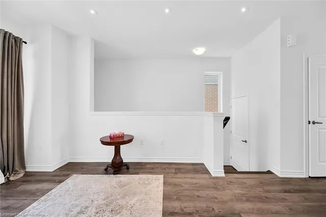 Additional property image - 61 Soho St Unit 42