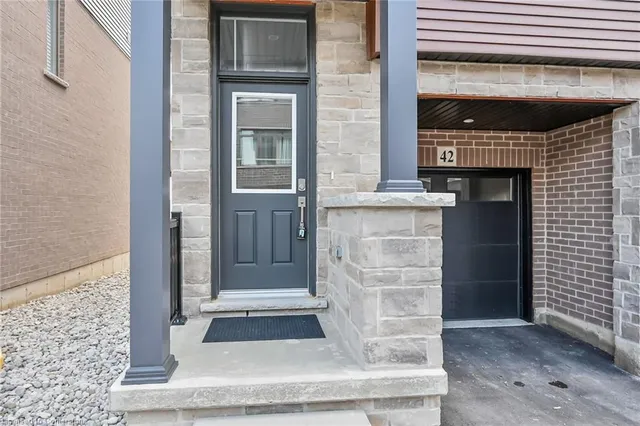 Additional property image - 61 Soho St Unit 42