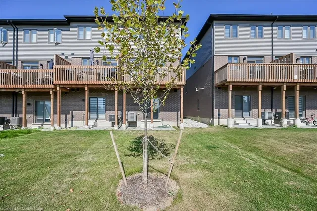 Additional property image - 61 Soho St Unit 42