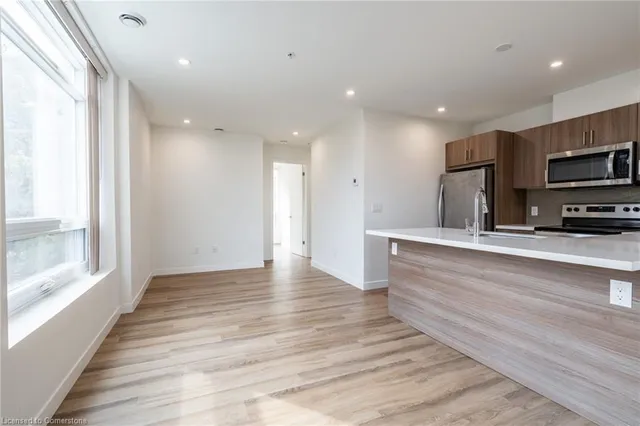 Additional property image - 467 Charlton Ave Unit 308