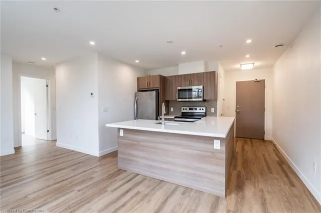 Additional property image - 467 Charlton Ave Unit 308