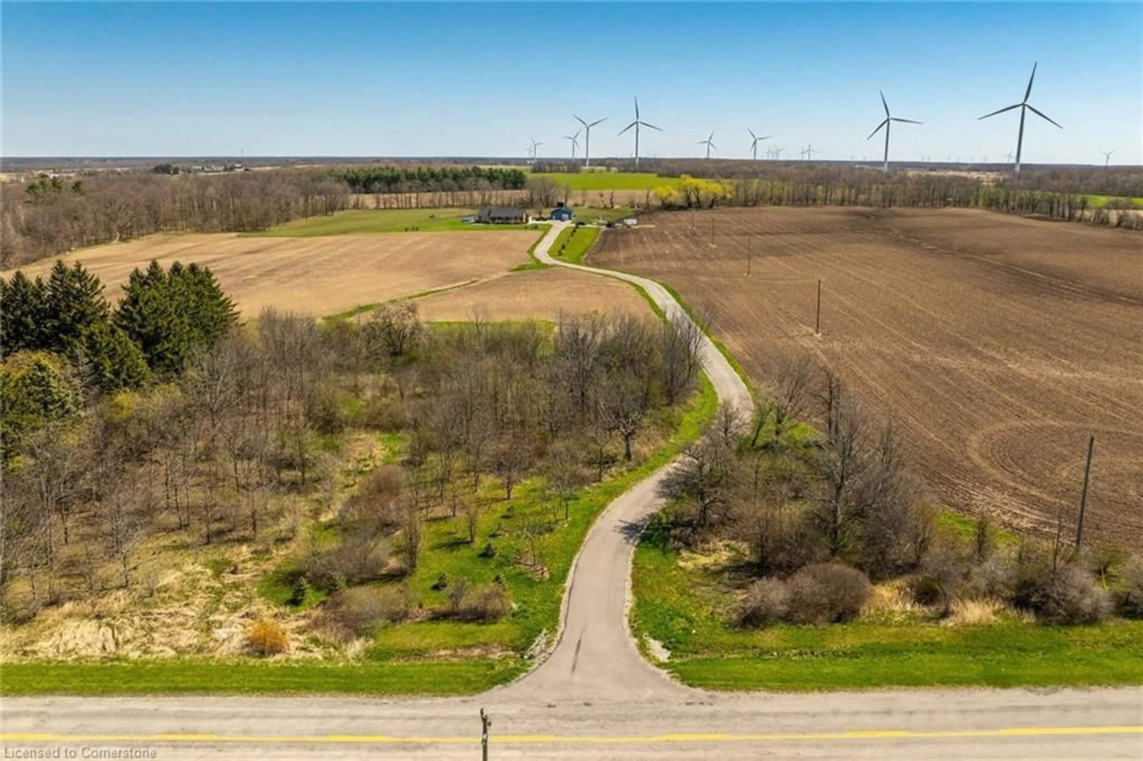 A pic from exterior of the house or condo, the street view for 626 Haldimand Road 50 Rd, Cayuga Ontario N0A 1E0