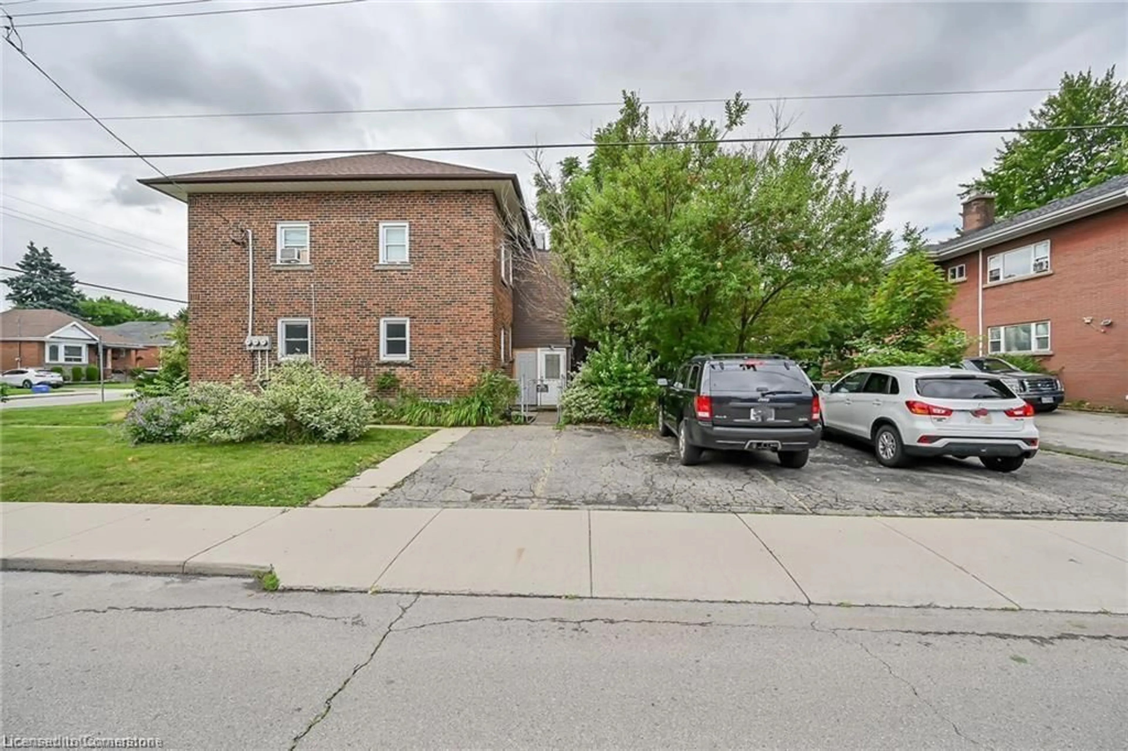 A pic from exterior of the house or condo, the street view for 120 Cameron Ave, Hamilton Ontario L8K 2X7