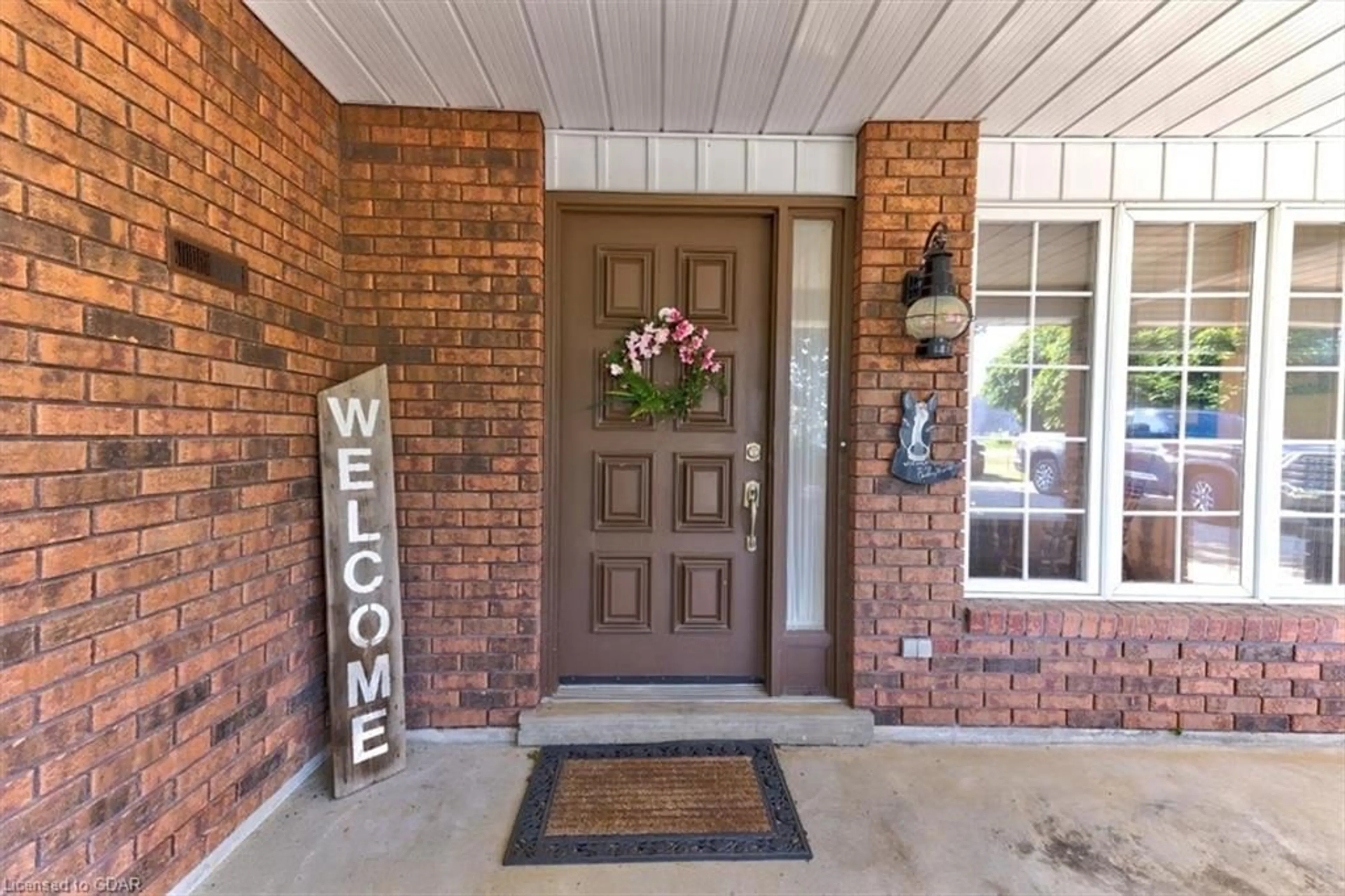 Indoor entryway, wood floors for 5339 Highway 9, Clifford Ontario N0G 1M0