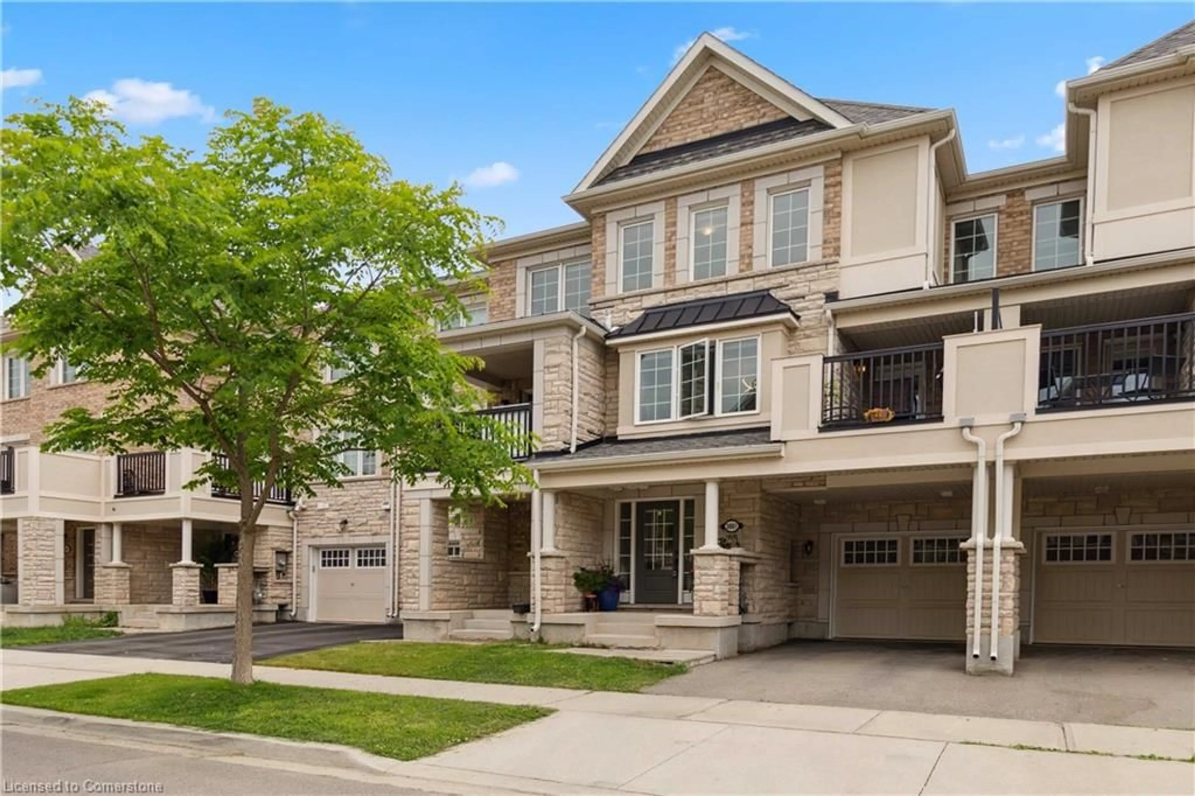 A pic from exterior of the house or condo, the street view for 3061 Mistletoe Gdns, Oakville Ontario L6M 0Y8