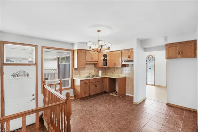 Additional property image - 77 Greenford Dr