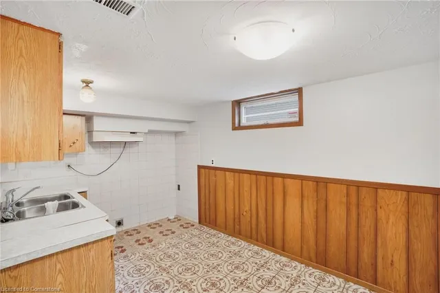 Additional property image - 77 Greenford Dr